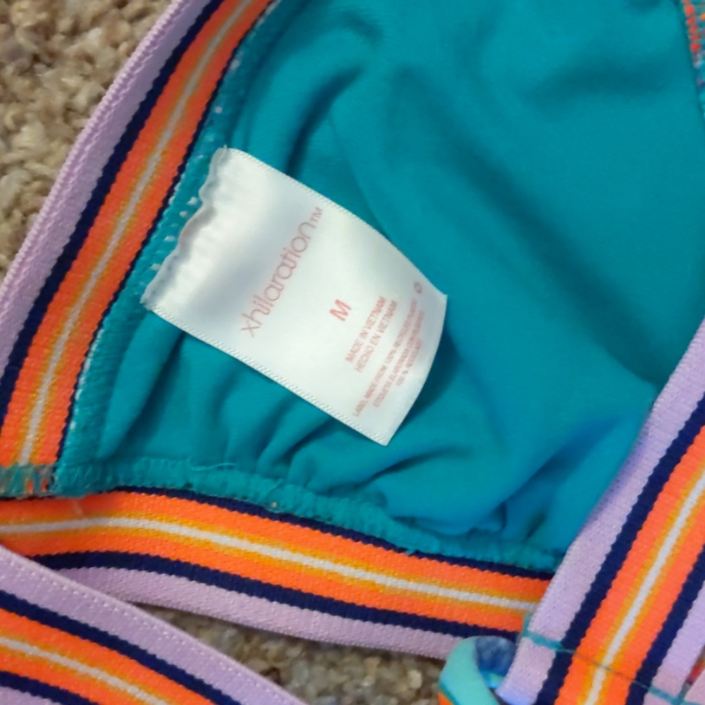 Xhilaration Bikini Top, Swimsuit  . Size M - Picture 5 of 7